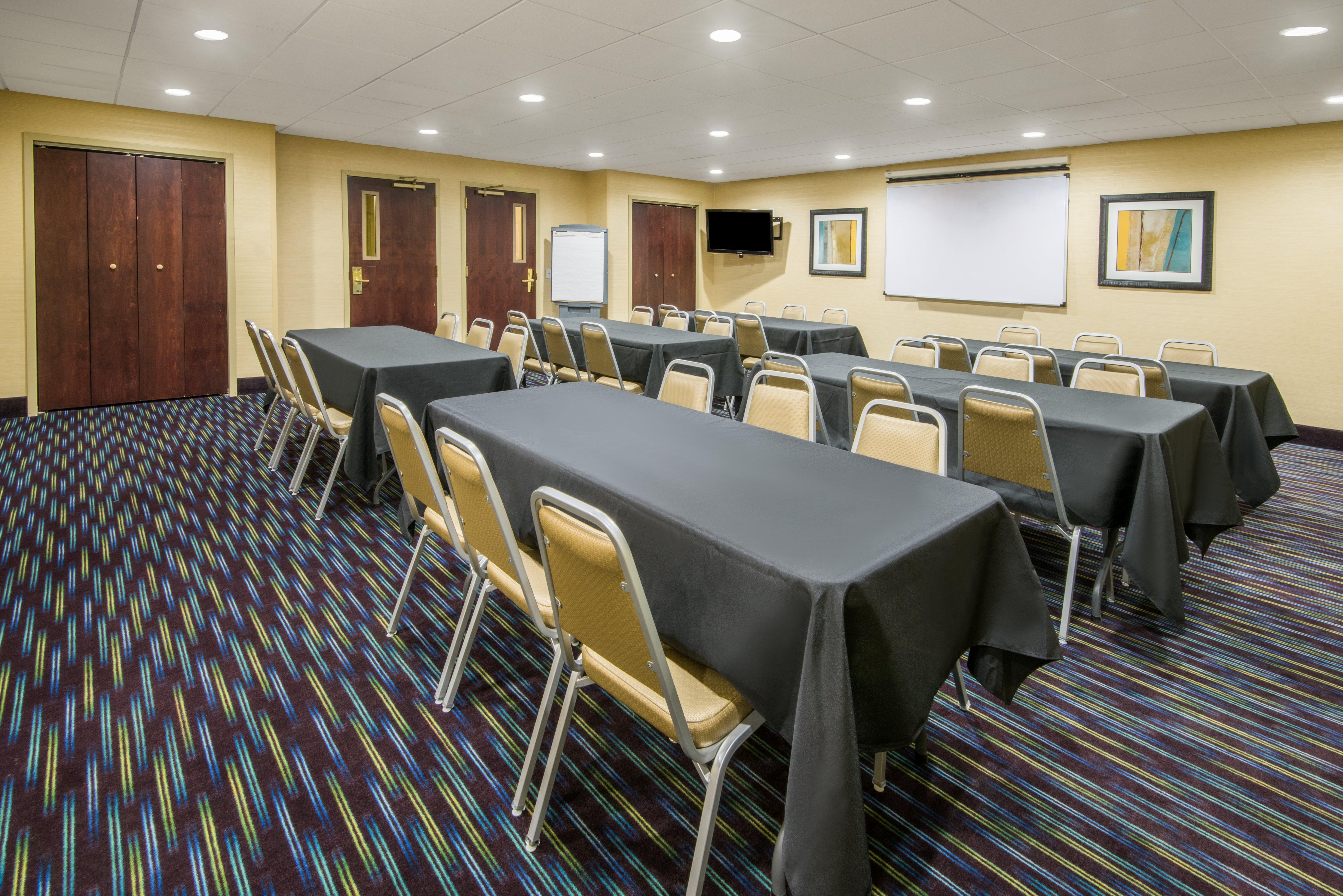Holiday Inn Express Hotel & Suites Ashland By Ihg Exterior foto